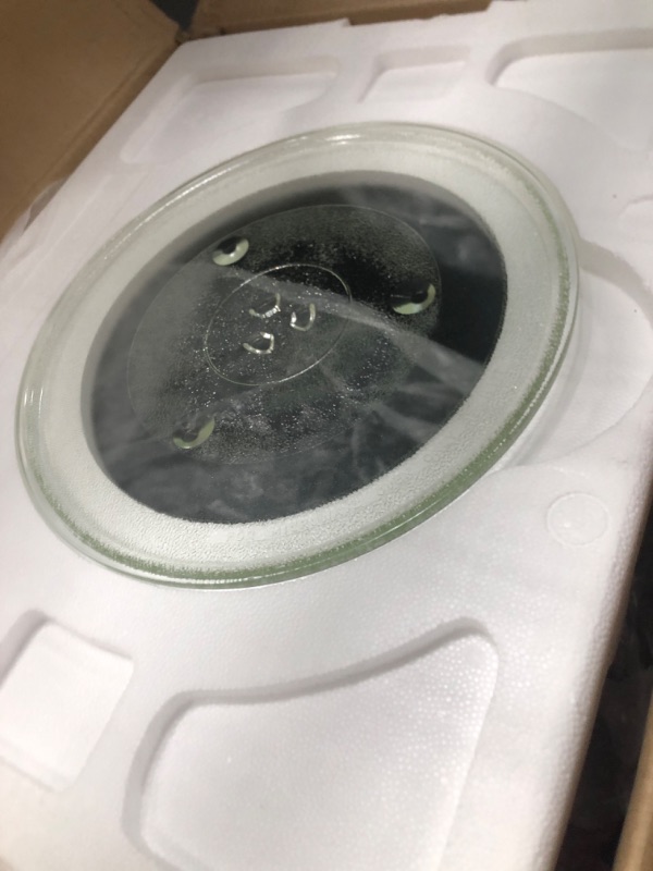 Photo 1 of ***********MINCROWAVE NON-FUNCTIONAL, DOES NOT DO ANYTHING WHEN PLUGGED IN**************
BLACK+DECKER EM031MB11 Digital Microwave Oven with Turntable Push-Button Door, Child Safety Lock, 1000W, 1.1cu.ft, Black & Stainless Steel, 1.1 Cu.ft