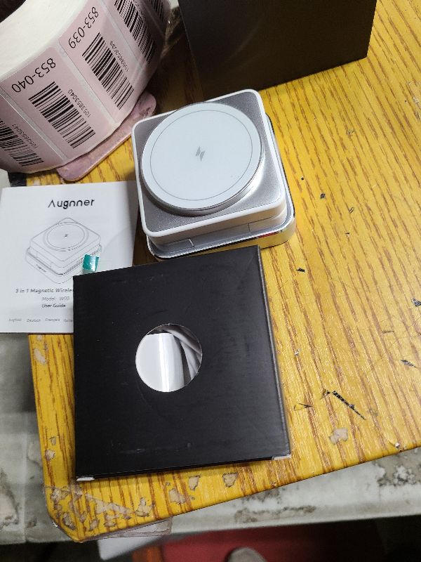 Photo 1 of ?2025 Upgraded?Wireless Charger 3 in 1, Foldable Wireless Charging Station with Light for Apple MagSafe Charger, Travel Magnetic Charger for iPhone 17/16/15/14/13/12 Apple Watch AirPods (20W Adapter)