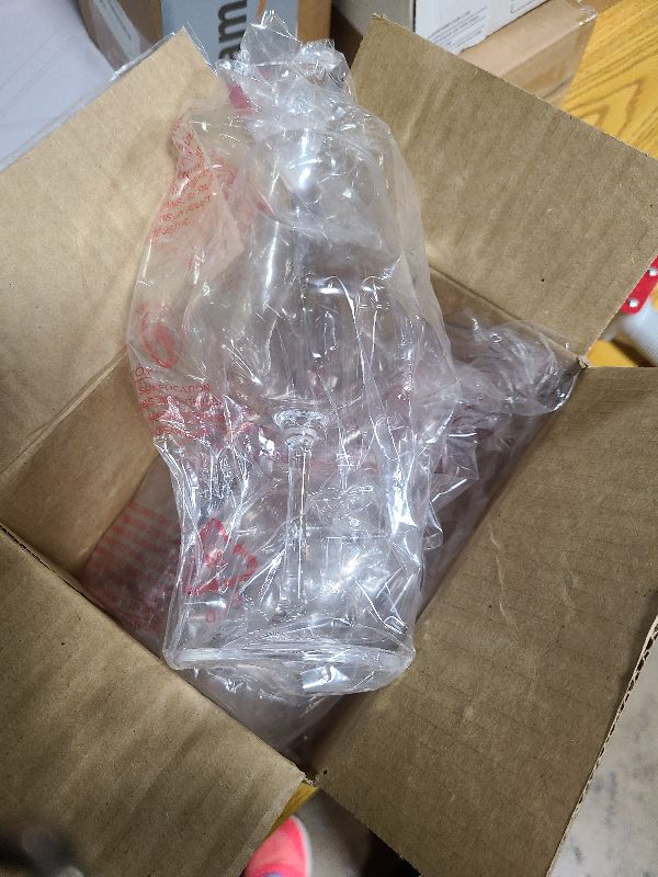 Photo 1 of 16-ounce Unbreakable Wine Glasses-Acrylic Plastic Stem Wine Glasses, set of 6-All Purpose,Red or White Wine Glass,Dishwasher Safe,BPA Free (Clear, Small)