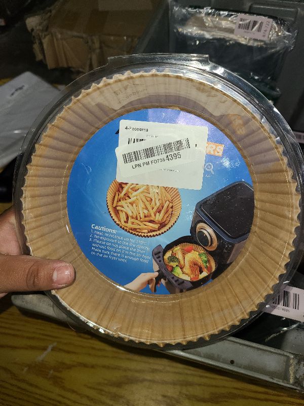 Photo 1 of 100PCS Air Fryer Disposable Paper Liners Fit 3-5QT Non-Stick Air Fryer Parchment Paper Air Frying Roasting Microwave Basket Oil-proof Resistant Baking Parchment Paper Thick (Round, 6.5inch)