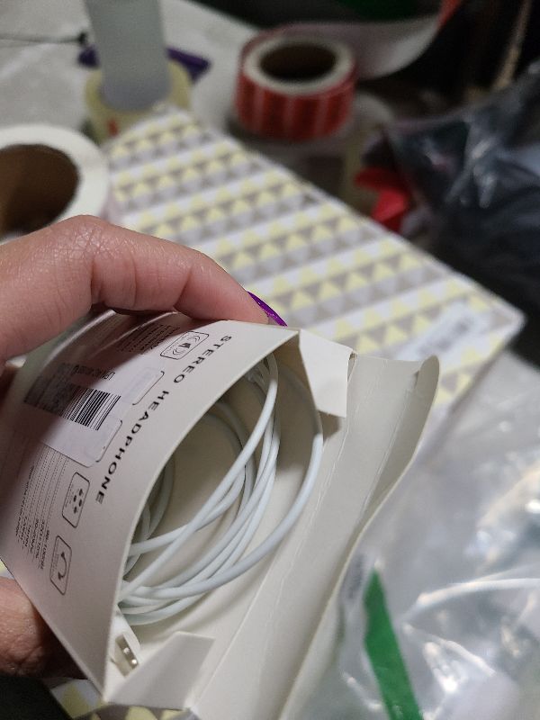 Photo 1 of 2 Pack Wired Headphones for iPhone Earbuds with Built-in Microphone & Volume Control Nosie Reduction Earphones Headsets Compatible with iPhone 14 13 12 11 Pro Max XS XR X 8 7, Support All iOS System