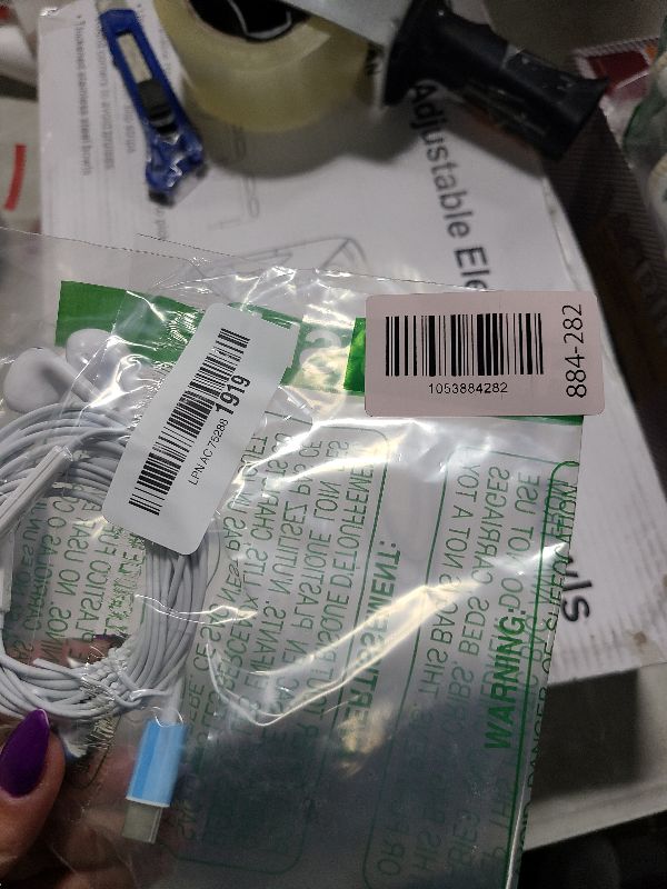 Photo 1 of 2 Packs USB C Headphones for iPhone 17/16/15 Pro Max Plus Type C Earphones with Microphone & Remote Noise Cancelling Earbuds for iPhone 17/16/15 Pro, iPad, Galaxy S23/S22/S21/S20/Ultra Note 10/20