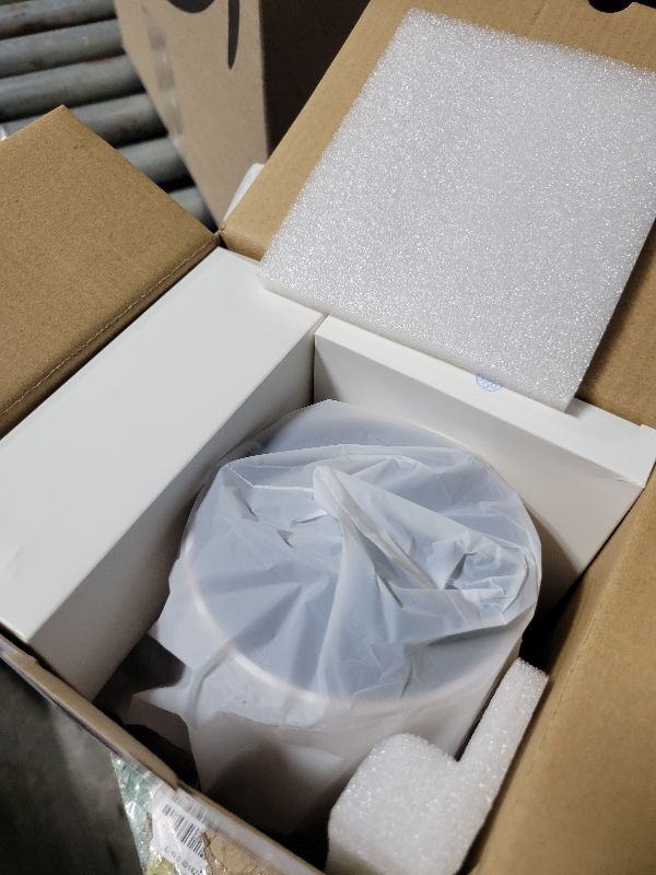 Photo 1 of ?Electric Focus?Mini Portable Projector with 4K Support, Bluetooth 5.4 WIFI6, 5watt Sound Base Speaker, 260 ANSI, Android 11, 210° Rotation , Auto Keystone Correction Video Projector HY300 PLUS