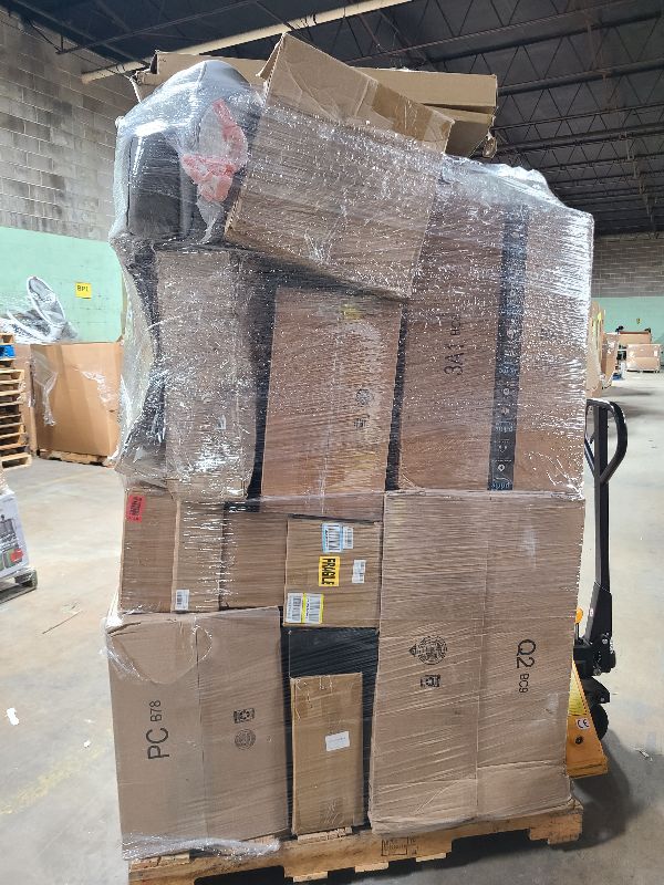 Photo 1 of As is General Merchandise pallet roughly 60 item