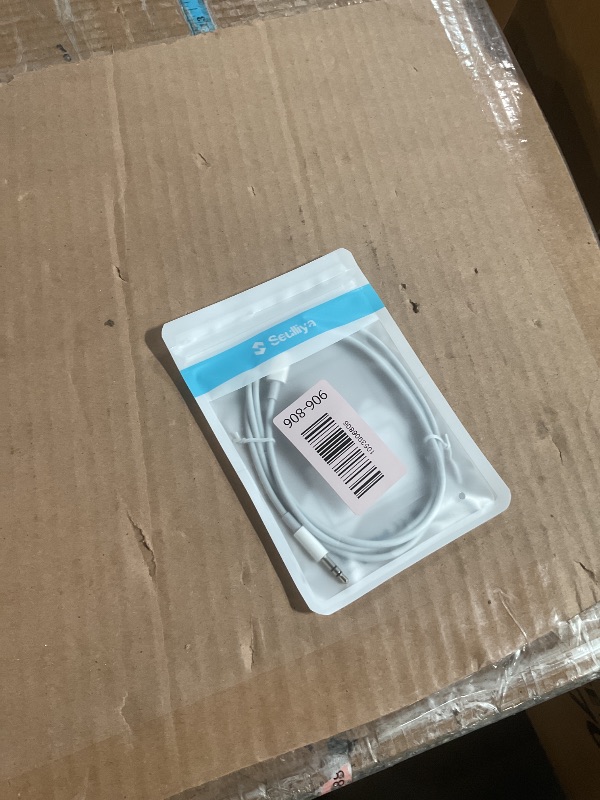 Photo 1 of (Apple MFi Certified) iPhone AUX Cord,Lightning to 1/8 Inch Audio Cable,3.3ft, Headphone Jack Adapter Male Aux Stereo Audio Cable Compatible for iPhone 14/13/12/11/XR/X/8/7 (White)