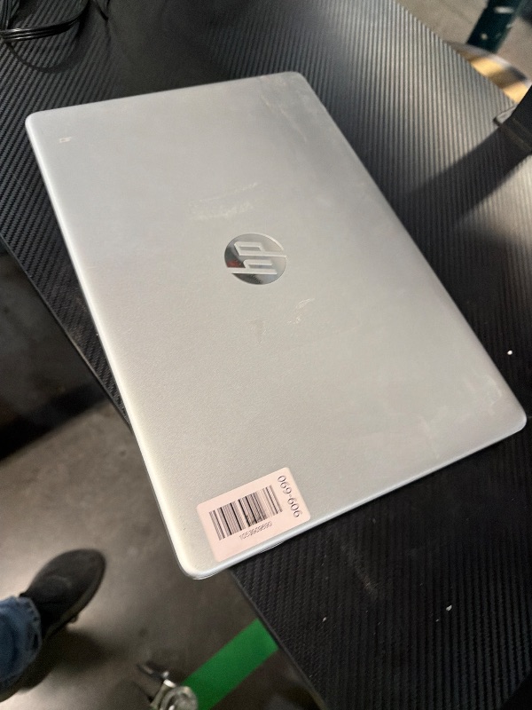 Photo 1 of ***MISSING PARTS***
HP 15 Slim Laptop in Galactic Silver Intel i5-1115G4 up to 4.1GHz 8GB RAM 256GB SSD 15.6in Full HD LCD Webcam WiFi HDMI Windows 11 (15-DYS - Renewed)