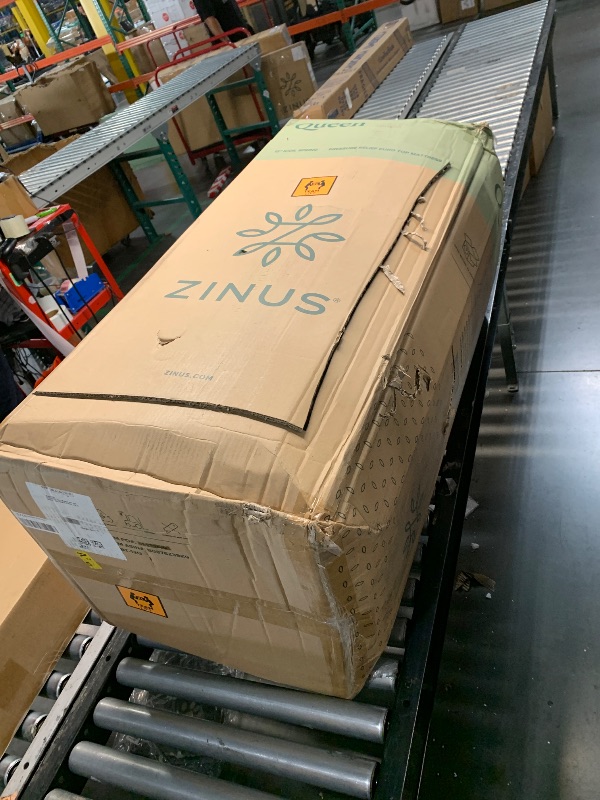 Photo 1 of ZINUS 12 Inch Euro Top Pocket Spring Hybrid Mattress, Queen, Pressure Relief, Pocket Innersprings for Motion Isolation, Mattress in A Box