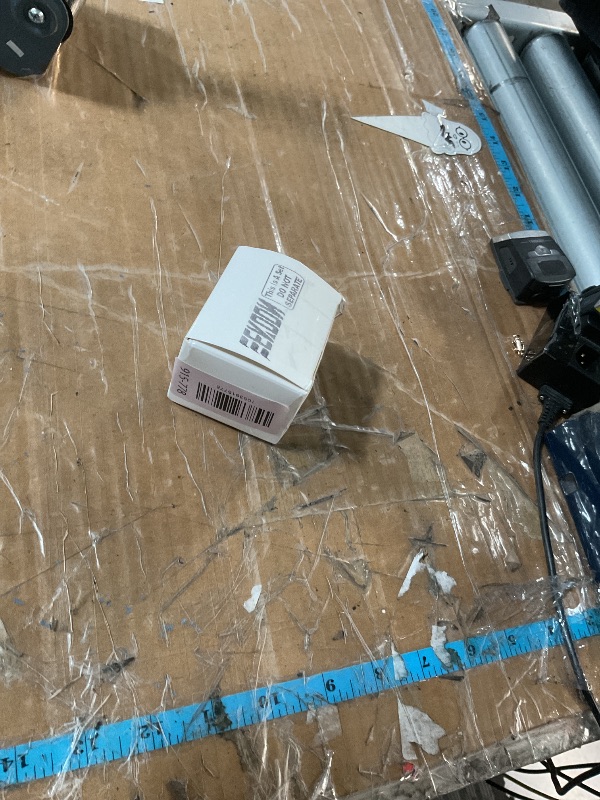 Photo 1 of 3 Prong Light Bulb Socket Adapter, Polarized Outlet, Light Socket to Plug Adapter Converter for Patio, Garage, Porch(2 Pieces)