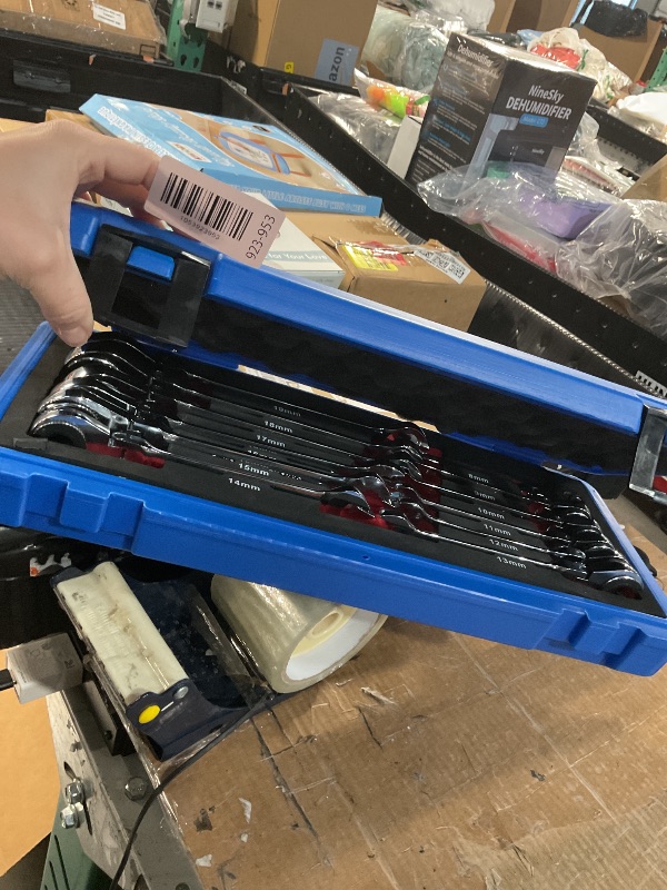 Photo 1 of ***(MAJOR DAMAGE/ SEE NOTES FOR DETAILS)***Anbull Ratcheting Wrench Set with Open Flex-head, 12PCS Metric (8-19mm) Combination Spanner with 72 Teeth, 180° Flex-head Tubing Ratchet Wrench Set