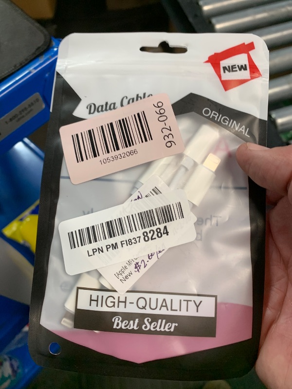 Photo 1 of [Apple MFi Certified] Apple Lightning to 3.5 mm Headphone Jack Adapter, 3 Pack iPhone to 3.5mm Aux Audio Cable Adapter Converter Cable Dongle Compatible for iPhone 14 13 12 11 Pro Max XS XR X 8 7 iPad