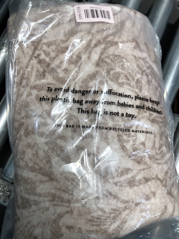 Photo 1 of Lahome Floral Round Rug, Round Washable Rug for Bedroom Living Room, Vintage Boho Non Slip Non Shedding Stain Resistant Circle Carpet for Dorm Office Entry, Light Brown