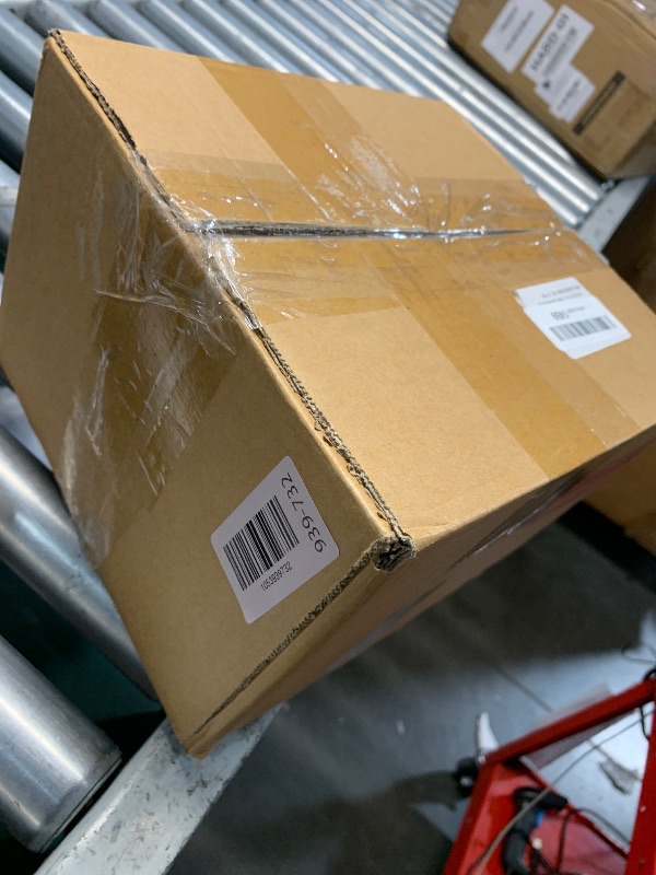 Photo 1 of (used) (missing 2) NUPTIO Glass Bud Vases Centerpiece: 6 Pcs Small Flower Vase for Wedding in Bulk - Cute Clear Ribbed Vase