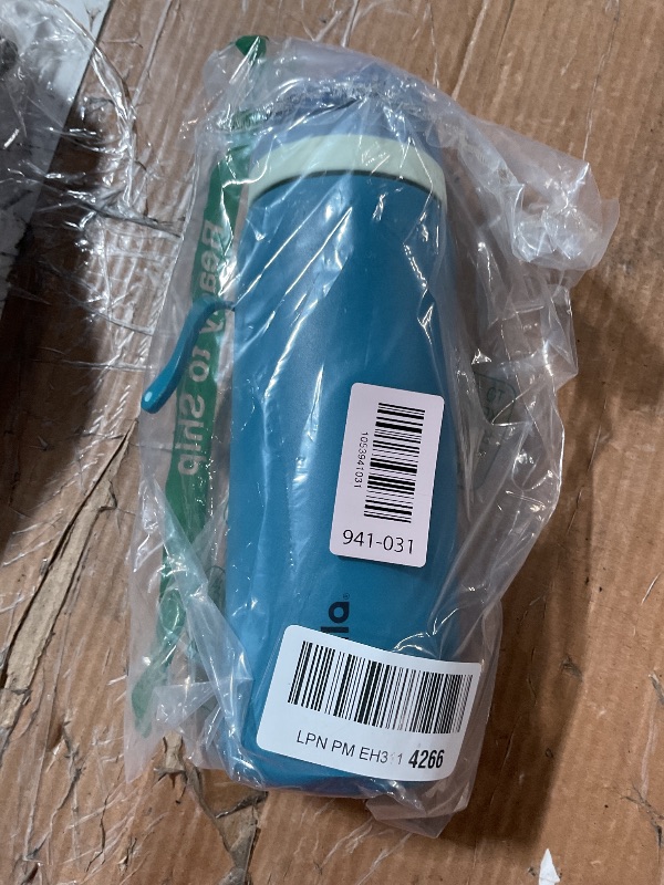 Photo 1 of ***(BROKEN LID)***Owala FreeSip Insulated Stainless Steel Water Bottle with Straw, BPA-Free Sports Water Bottle, Great for Travel, 32 Oz, Denim