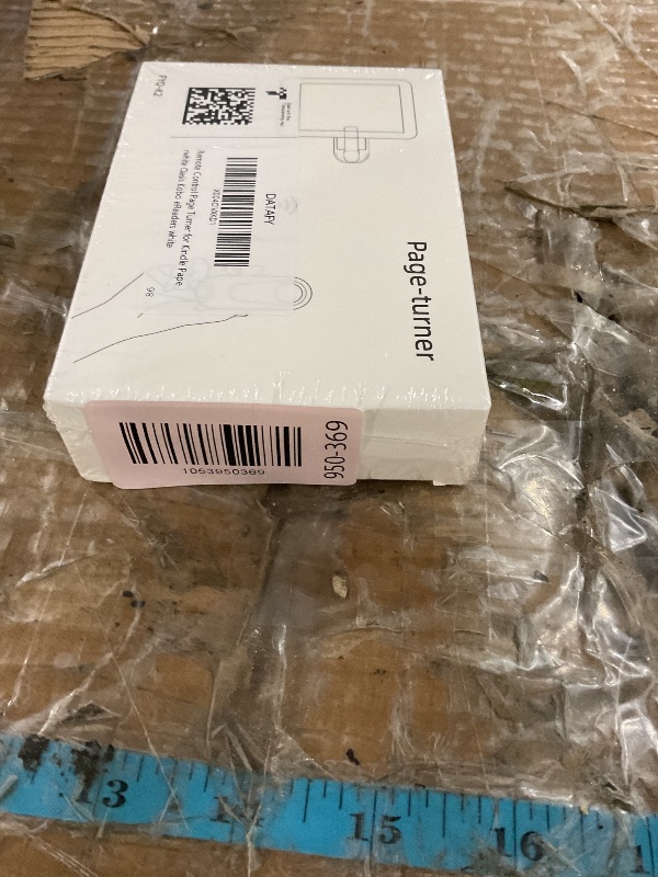 Photo 1 of [Case-Friendly] Remote Control Page Turner Ring for Kindle Paperwhite Oasis Scribe Kobo eReaders, Camera Camcorder Remote Controls, Page Turner Clicker for iPhone ipad Tablets with Storage Bag Green