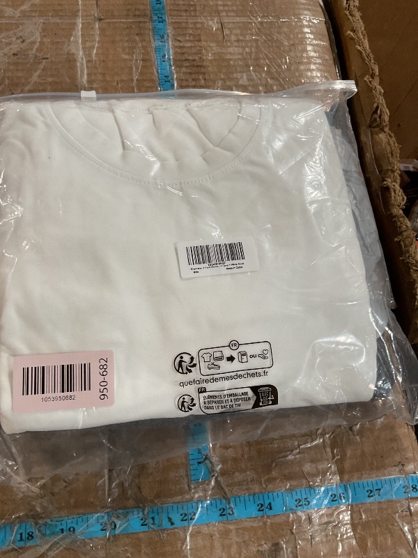 Photo 1 of * only comes with the white and gray one *
Kinglaman 4 Pack Womens Long Sleeve Shirts Tops Loose Fit Basic Crew Neck Tee T Shirts Ultra Soft Blouses Tops 2 Black 1 Heather Grey 1 White Small