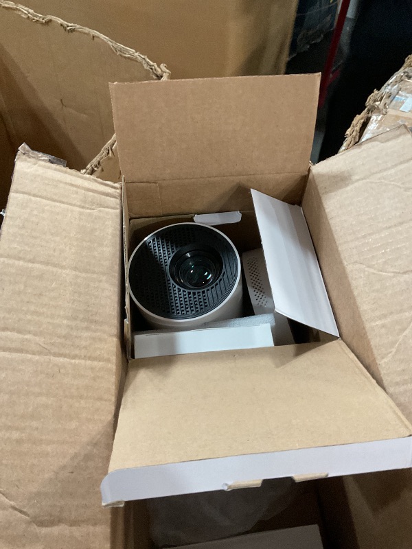 Photo 1 of ?Electric Focus?Magcubic Mini Projector 4K Support, Portable Projector with WiFi 6 and Bluetooth 5.4, Smart Proyector, 5W Soundbase Speaker, 180° Rotation for Home Theater HY300 Ultra