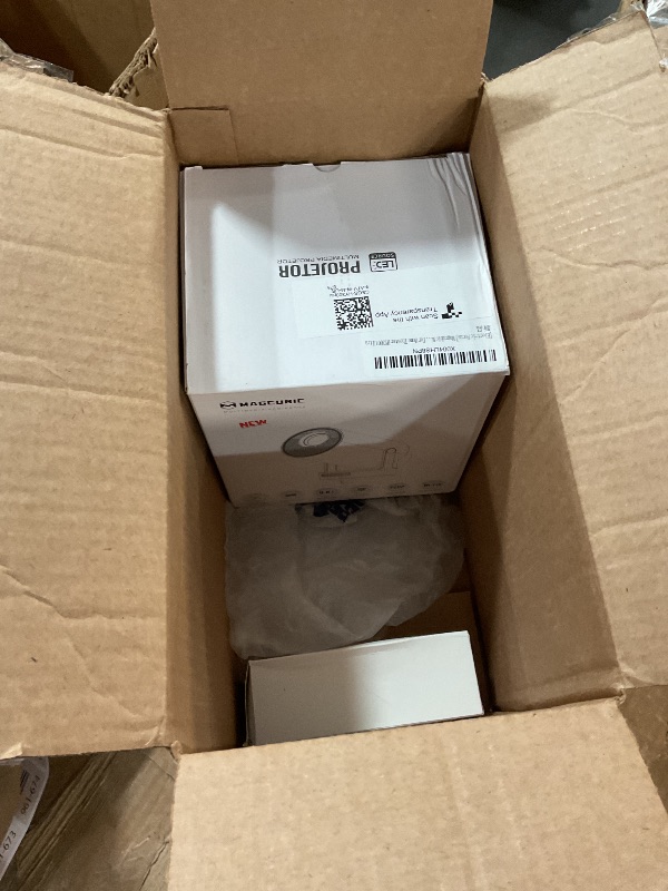 Photo 1 of ?Electric Focus?Magcubic Mini Projector 4K Support, Portable Projector with WiFi 6 and Bluetooth 5.4, Smart Proyector, 5W Soundbase Speaker, 180° Rotation for Home Theater HY300 Ultra