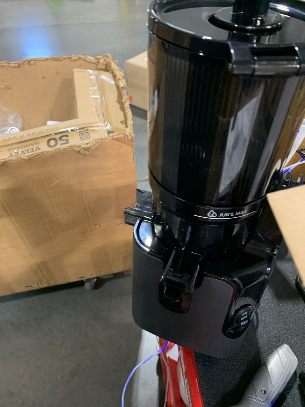 Photo 1 of ***Nonfunctional Motor***
Juicer Machines with 5.8" Large Feed Chute, Cold Press Juicer for Whole Vegetables and Fruits 400W, Slow Masticating juicer Easy to Clean Juice Extractor Machine High Juice Yield