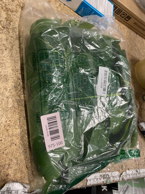 Photo 1 of 2 Pcs Artificial Palm Leaves Table Runners 72 Inch Long Tropical Palm Leaves Table Runner Faux Leaf Cloth for Wedding Hawaiian Luau Theme Party Supply Summer Decoration (Palm Leaf)