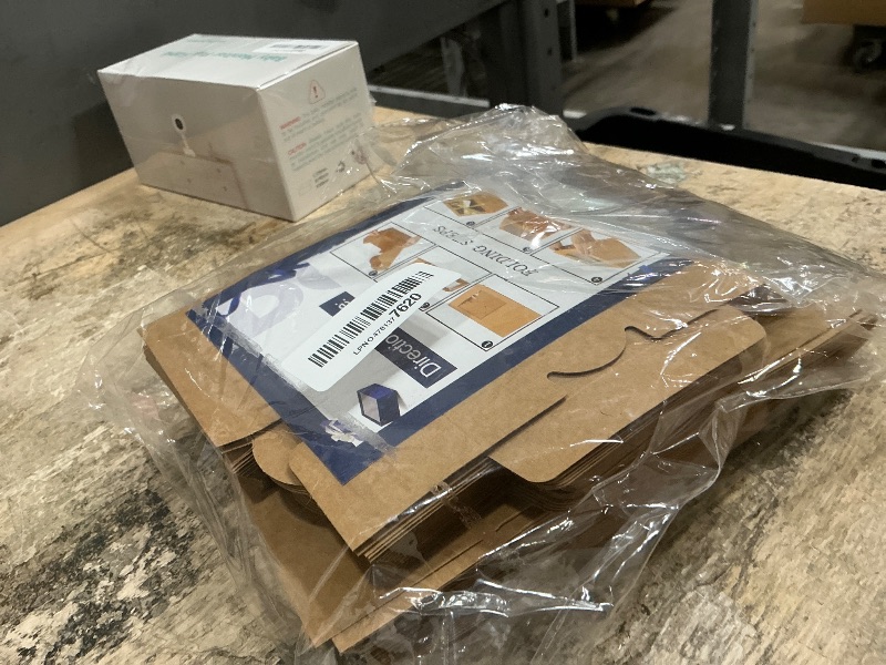 Photo 1 of (no tags)_KPOSIYA 30 Pcs Brown Bakery Boxes with Window Individual Cupcake Boxes 4x4x2.5 Inches Cookie Boxes Kraft Paper Brown Gift Box for Pastries, Cookies, Pie, Donuts, Macaroon