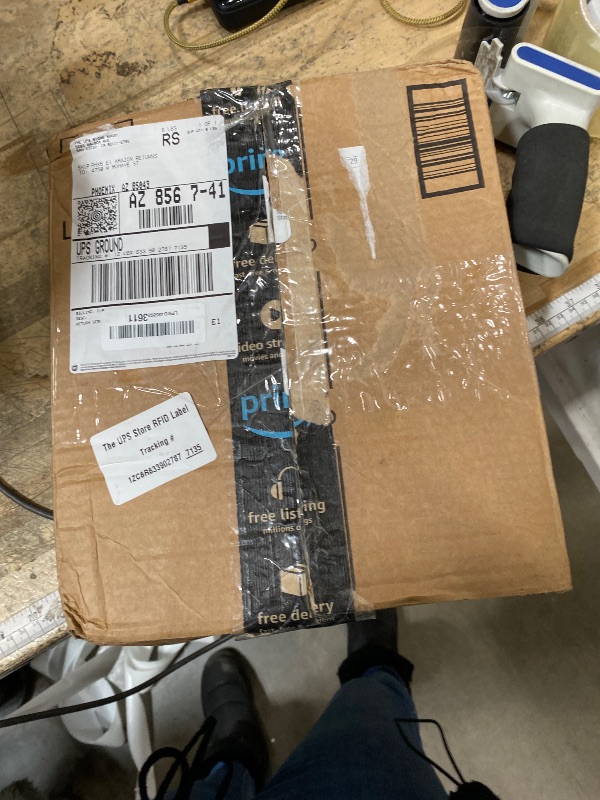 Photo 1 of ***MISSING PARTS***
Lumibricks Interstellar-Diner Lighting-Building-Bricks City Set - 2188 Pcs Road UFO Drive-in Restaurant Modular Collection LED Light Space Car Restaurant Set for Adults and Travelling Enthusiasts