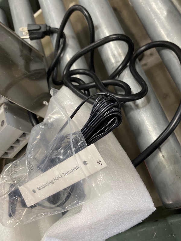 Photo 1 of ** FOR PARTS ONLY **
DEWENWILS 150W Low Voltage Landscape Transformer, Outdoor Low Voltage Transformers with Photocell Sensor & Timer, 120V AC to 12V/15V AC Waterproof, Landscape Lighting Transformer for LED Lighting