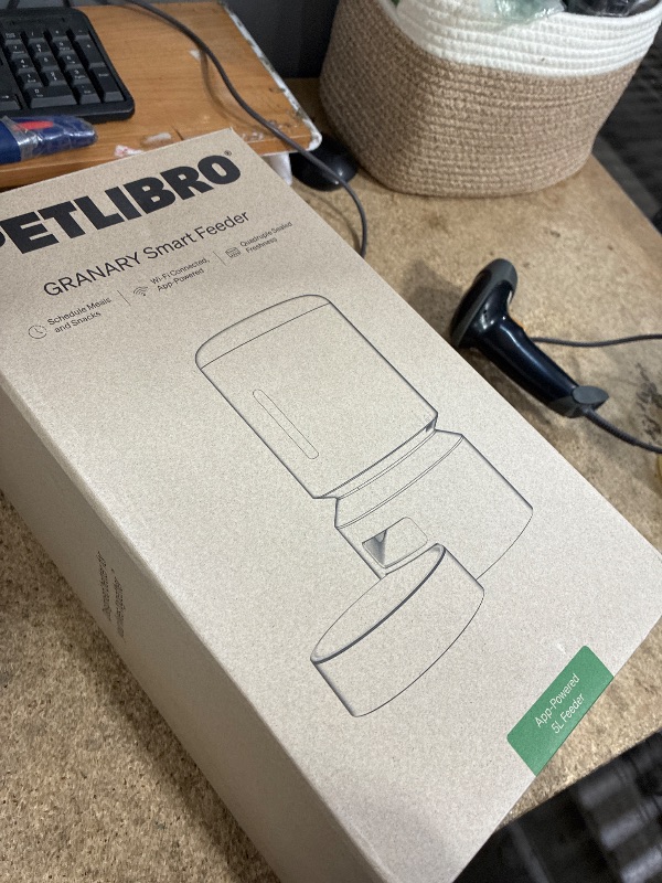 Photo 1 of ***FOR PARTS ONLY/ DISPENSER NON-FUNCTIONAL*** PETLIBRO Automatic Cat Feeder, 5G WiFi Automatic Dog Food Dispenser with Freshness Preservation, 5L Timed Pet Feeder with Low Food Sensor, Up to 10 Meals Per Day, Granary Black