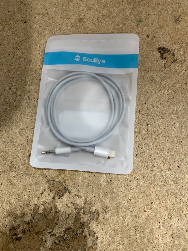 Photo 1 of (Apple MFi Certified) iPhone AUX Cord,Lightning to 1/8 Inch Audio Cable,3.3ft, Headphone Jack Adapter Male Aux Stereo Audio Cable Compatible for iPhone 14/13/12/11/XR/X/8/7 (White)