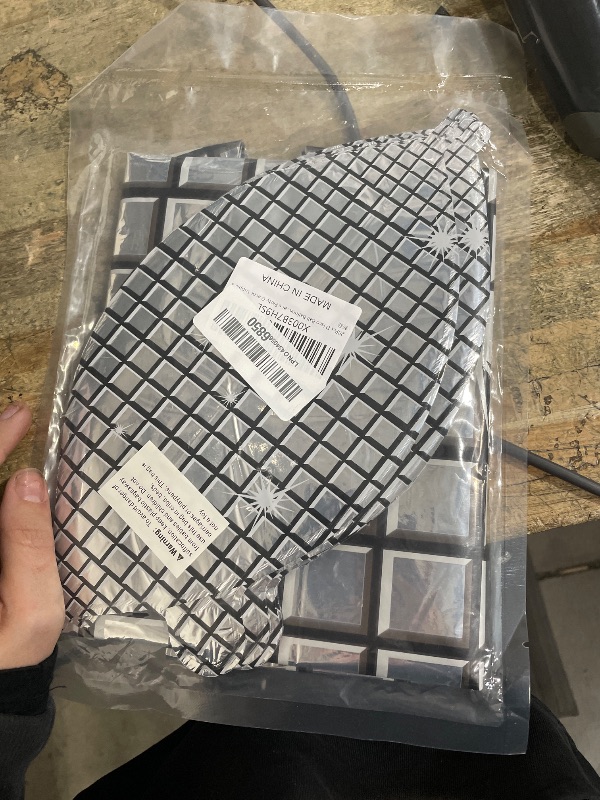 Photo 1 of 20Pcs Disco Ball Balloons Different Sizes- 4D Large Disco Balloons 32” 22” 10 Inch Assorted Round Metallic Silver Mylar Balloon for 70s 80s Disco Themed Birthday New Year's Party Decor Supplies