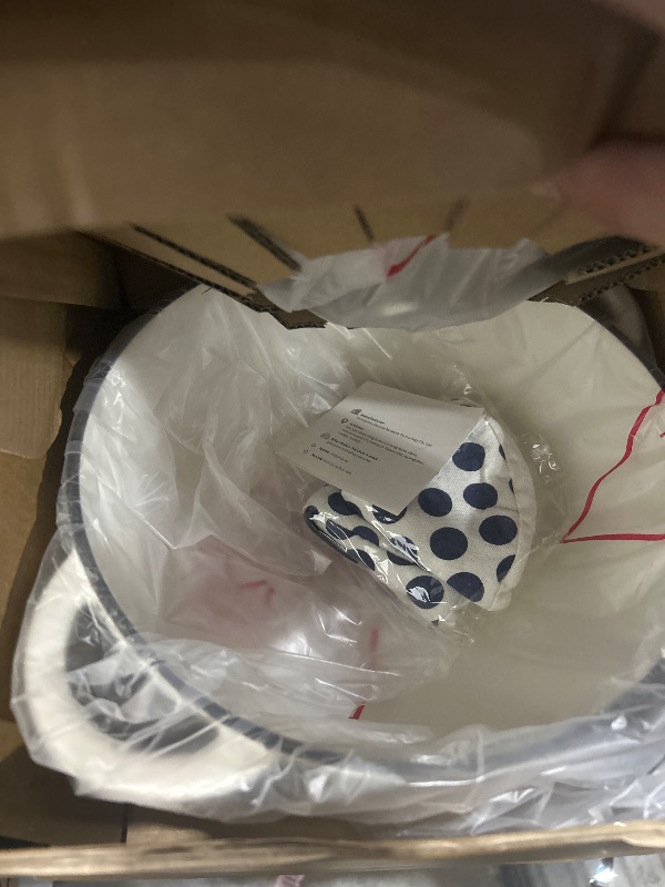 Photo 1 of ** HAS MINOR DAMAGE**
Enameled Cast Iron Dutch Oven - Umite Chef 5QT Pot with Lid & Cotton Potholders - Heavy-Duty Cookware for Bread Baking, Braising, Stews, Roasting(Cream White)