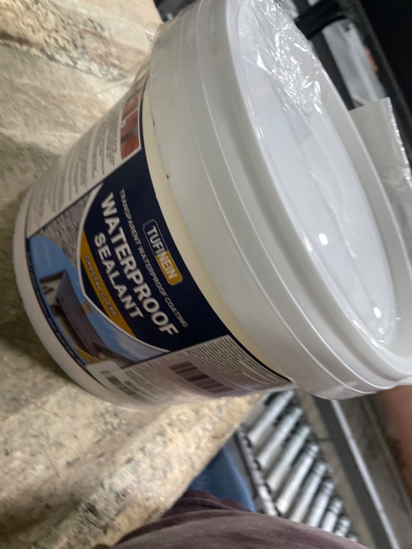 Photo 1 of ***HANDLE NOT SECURE DO NOT GRAB FIRST***
Transparent Waterproof Coating, TUFINEIN 1.32 Gallon Invisible Waterproof Agent Indoor & Outdoor Sealant Water-Based Clear Sealant Roofs, Walls, Garden, Terraces