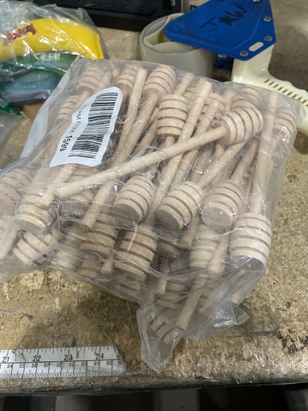 Photo 1 of 100-Pack 6 Inch Portable Wooden Jam Honey Dipper Honey Sticks for Honey Jar Dispense Drizzle Honey (6inch 100pcs)