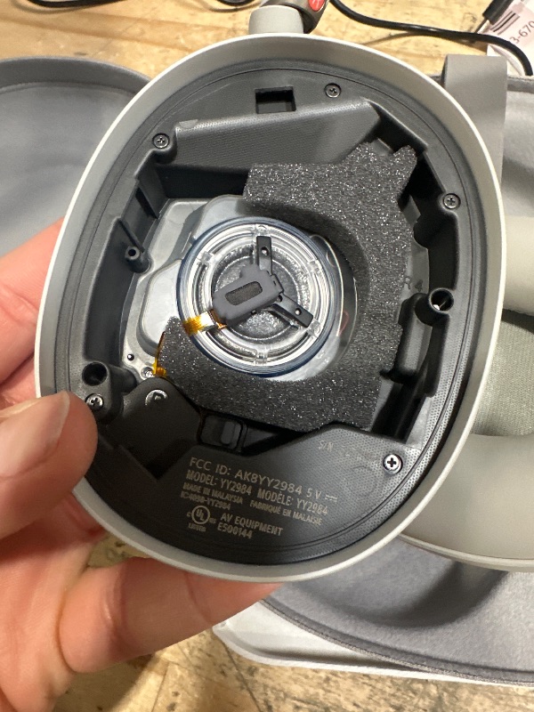 Photo 1 of ******PartS ONLY  NON FUNCTIONAL ********Sony WH-1000XM6 The Best Noise Canceling Wireless Headphones, HD NC Processor QN3, 12 Microphones, Adaptive NC Optimizer, Mastered by Engineers, Studio-Quality, 30-Hour Battery, Platinum Silver