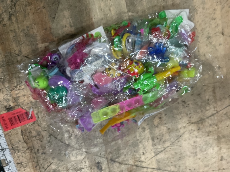 Photo 1 of 212-Pack Assorted Party Favors Gift Toy Set for Boys Girls, Novelty Items for Events, Prize Drawings, Carnival Favors, Surprise Bag Fillers, Celebration Supplies Class Gift for 3 Years and Above