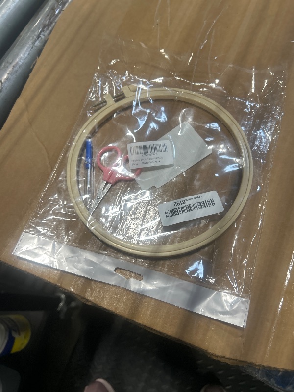 Photo 1 of ****MISING PARTS***
Hzkokon Embroidery Kit for Beginners Adults Practice of All Season Hand Embroidery Kit Includes Stamped Flower Pattern, 7.8-Inch Hoop, Color Threads,Tools & Follow Instruction DIY Hand Gift for Adults