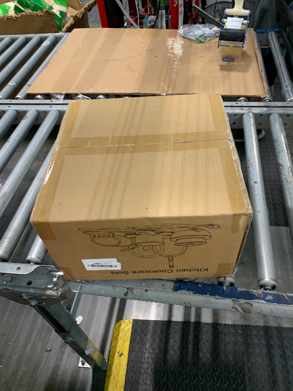 Photo 1 of **MISSING PARTS**
Astercook Ceramic Non-stick Cookware 21 Pcs Pots and Pans Set, Detachable Handle, RV Kitchen Non Stick Cooking Set Removable Handles, Oven Safe, Induction Ready, Stackable, Cream White