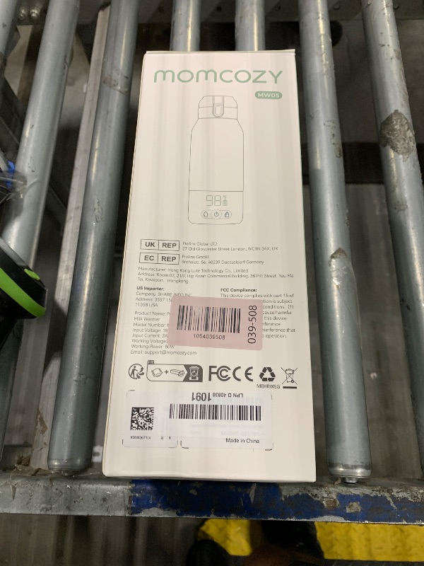 Photo 1 of **MINOR DAMAGE**
Momcozy Portable Milk Warmer for Travel – Dual Heating Modes for Breast Milk & Water, Portable Bottle Warmer with Fast Heating & Long Battery Life, 17 Ounces Large Capacity to Meet Your All-Day Needs