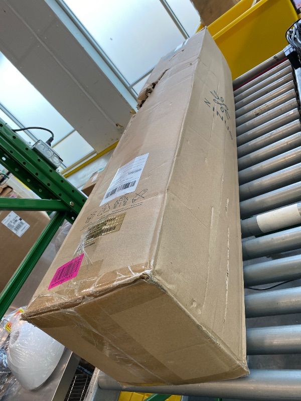 Photo 1 of *Minor Damaged*ZINUS 10 Inch Queen Green Tea Memory Foam Mattress [New Version], Fiberglass free, Medium Firm Feel, Zoned Pressure Relief, Certified Safe Foams & Fabric, Mattress in A Box