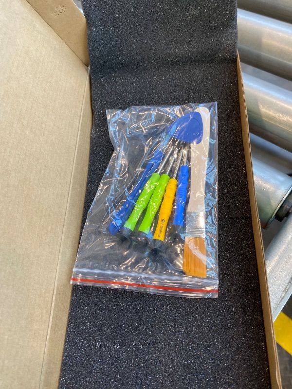 Photo 1 of *Major Damaged*
RHKRKQN C31N1824-1 Laptop Battery Replacement for Asus Chromebook C425 C425T C425TA Flip C433 C433T C433TA Z3400 Series Notebook 0B200-03550000 11.55V 48Wh 4160mAh     *See Clerk Notes*