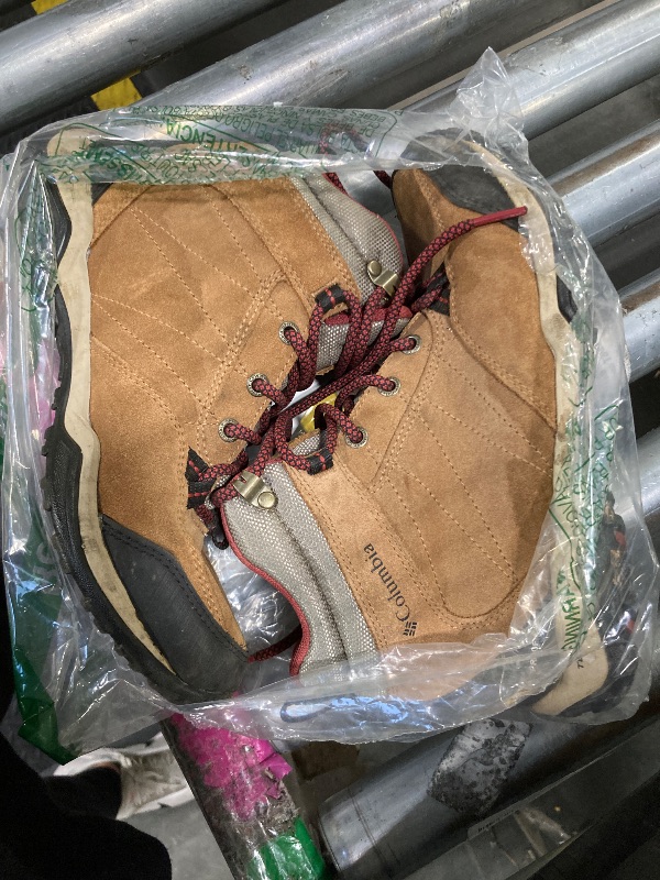 Photo 1 of ****USED IN GOOD CONDITION***Columbia Women's Newton Ridge Plus Waterproof Amped, 2024 Elk/Mountain Red, 8.5