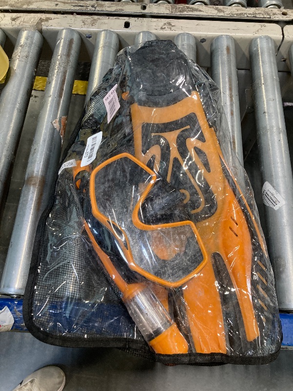 Photo 1 of ****USED IN GOOD CONDITION***Keephigher Snorkeling Gear for Adults,Mask Fins Snorkel Set,Panoramic View Diving Mask Anti-Fog,Dry Snorkel,Adjustable Swim Flippers and Travel Bag,Adults Snorkel Gear for Swimming Snorkeling Diving