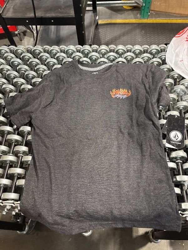 Photo 1 of (Art on Back) American Flag Deer Hunting Camo Women Kids Men T-Shirt