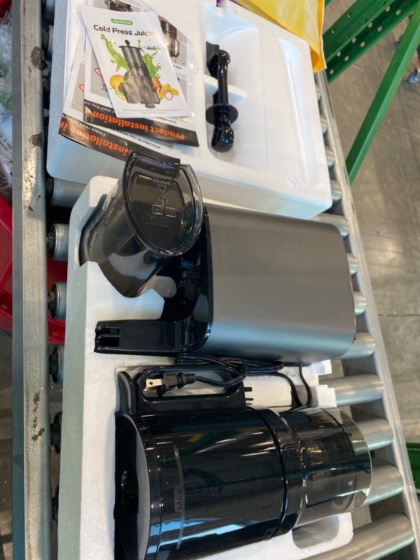 Photo 1 of *USED*
Juicer Machines with 5.4" Large Feed Chute, 400W Cold Press Juicer for Whole Vegetables and Fruits, Slow Masticating juicer Easy to Clean Juice Extractor Machine High Juice Yield(Titanium Gray)