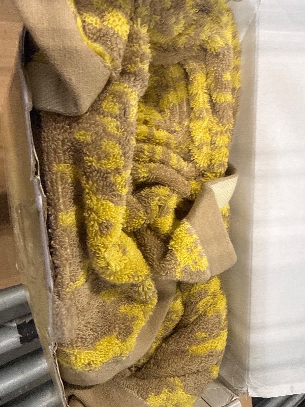 Photo 1 of ** BEIGE, BLUE AND YELLOW**SEMAXE 4-Pack Luxury Bath Towels for Bathroom, 100% Cotton, Soft, Absorbent, and Quick-Drying, 55"x27", Blue, Perfect for Hotels, Gyms, and Spas