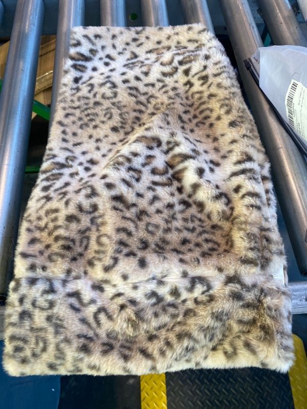 Photo 1 of ***READ CLERK NOTES*** ***STOCK PHOTO INACCURATE*** WDIRARA Women's Faux Fur Halter Vest Sleeveless Tie Backless Fuzzy Tank Top Rave Party Sexy Y2K Leopard Khaki Medium