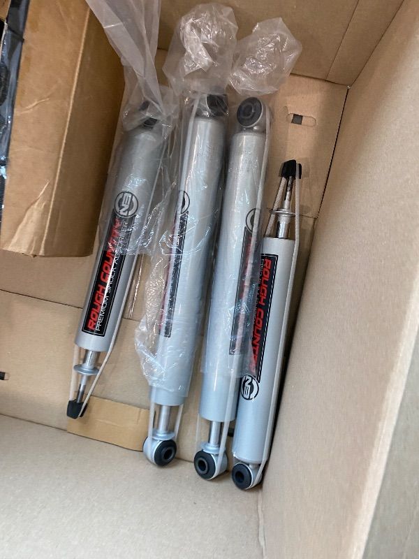 Photo 1 of *Look at pictures* Rough Country 6" Suspension Lift Kit for 2001-2010 Chevy/GMC 2500HD 2WD - 220N3A