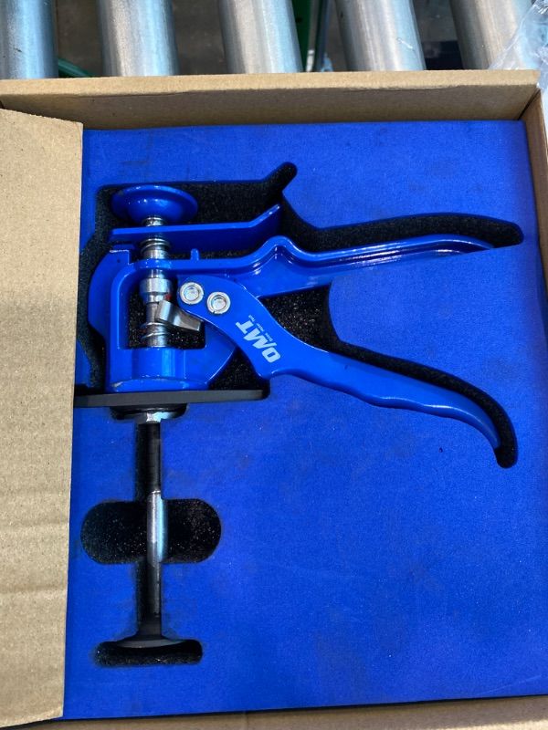 Photo 1 of ***MAJOR DAMAGE*** Orion Motor Tech Speedy Brake Caliper Compression Tool, Heavy Duty Caliper Piston Compressor Tool for Brake Pad Replacement, Disc Brake Caliper Tool for Single Piston Dual Piston on Most Cars & Trucks