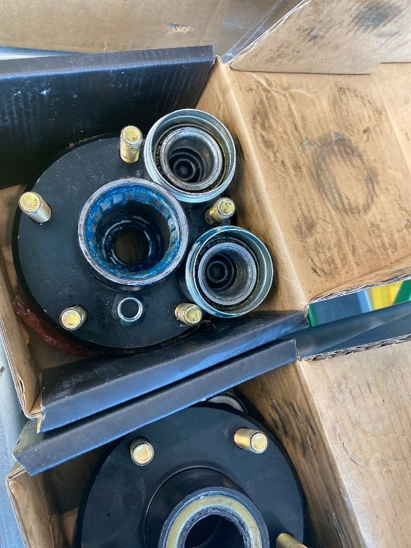 Photo 1 of *Major Damaged - Check clerk notes*
2 Sets 2000lb Trailer Axle Trailer Hub Kit 5 Bolt 4.5",Trailer Hub 5 Lug fit 1" and 1-1/16" Trailer Straight Spindle,5×4.5 Trailer hubs,Boat Trailer Hubs 5 Lug(Only Fit Straight Spindle)