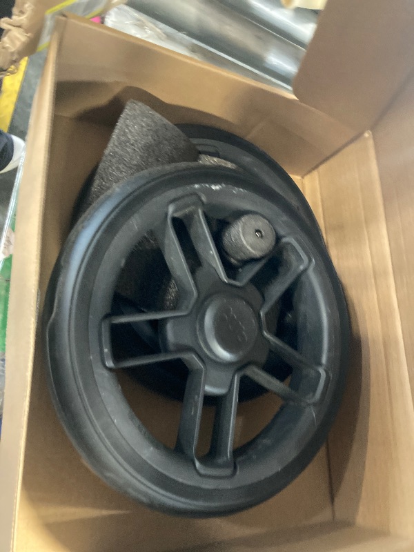 Photo 1 of UPPAbaby Cruz  / Convertible Single-To-Double System / Bassinet, Toddler Seat, Bug Shield, Rain Shield, and Storage Bag Included / Noa (Navy/Carbon Frame/Saddle Leather)
***SIMILAR***