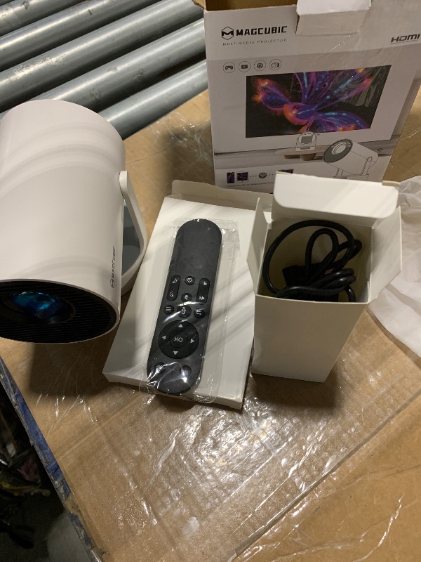 Photo 1 of ?Electric Focus?Magcubic Mini Projector 4K Support, Portable Projector with WiFi 6 and Bluetooth 5.4, Smart Proyector, 5W Soundbase Speaker, 180° Rotation for Home Theater HY300 Ultra